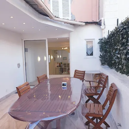 Hyper Centre Maison De 100m2 ; Terrasse 20 M2 Apartment