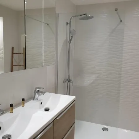 Hyper Centre Maison De 100m2 ; Terrasse 20 M2 Апартаменти Антіб