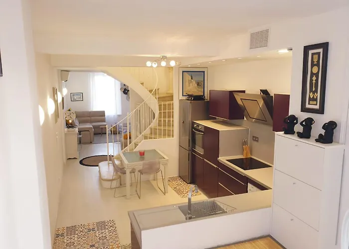 דירה Hyper Centre Maison De 100m2 ; Terrasse 20 M2 *