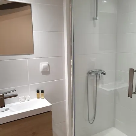 דירה Hyper Centre Maison De 100m2 ; Terrasse 20 M2 *