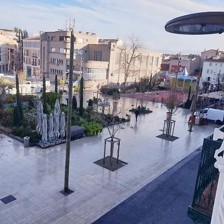 Hyper Centre Maison De 100m2 ; Terrasse 20 M2 *