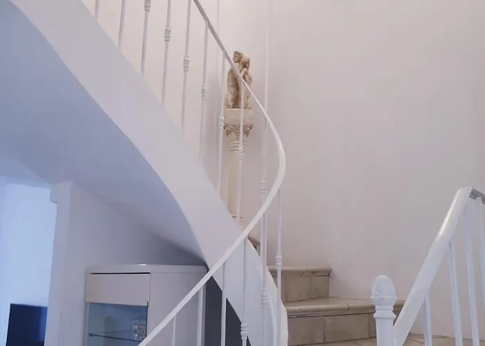 Daire Hyper Centre Maison De 100m2 ; Terrasse 20 M2 Antibes