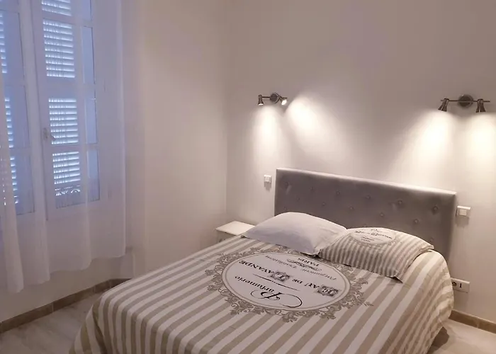 Lägenhet Hyper Centre Maison De 100m2 ; Terrasse 20 M2 *